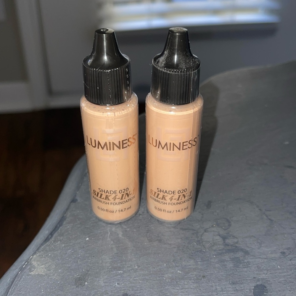 NWT Luminess Airbrush Foundation 020